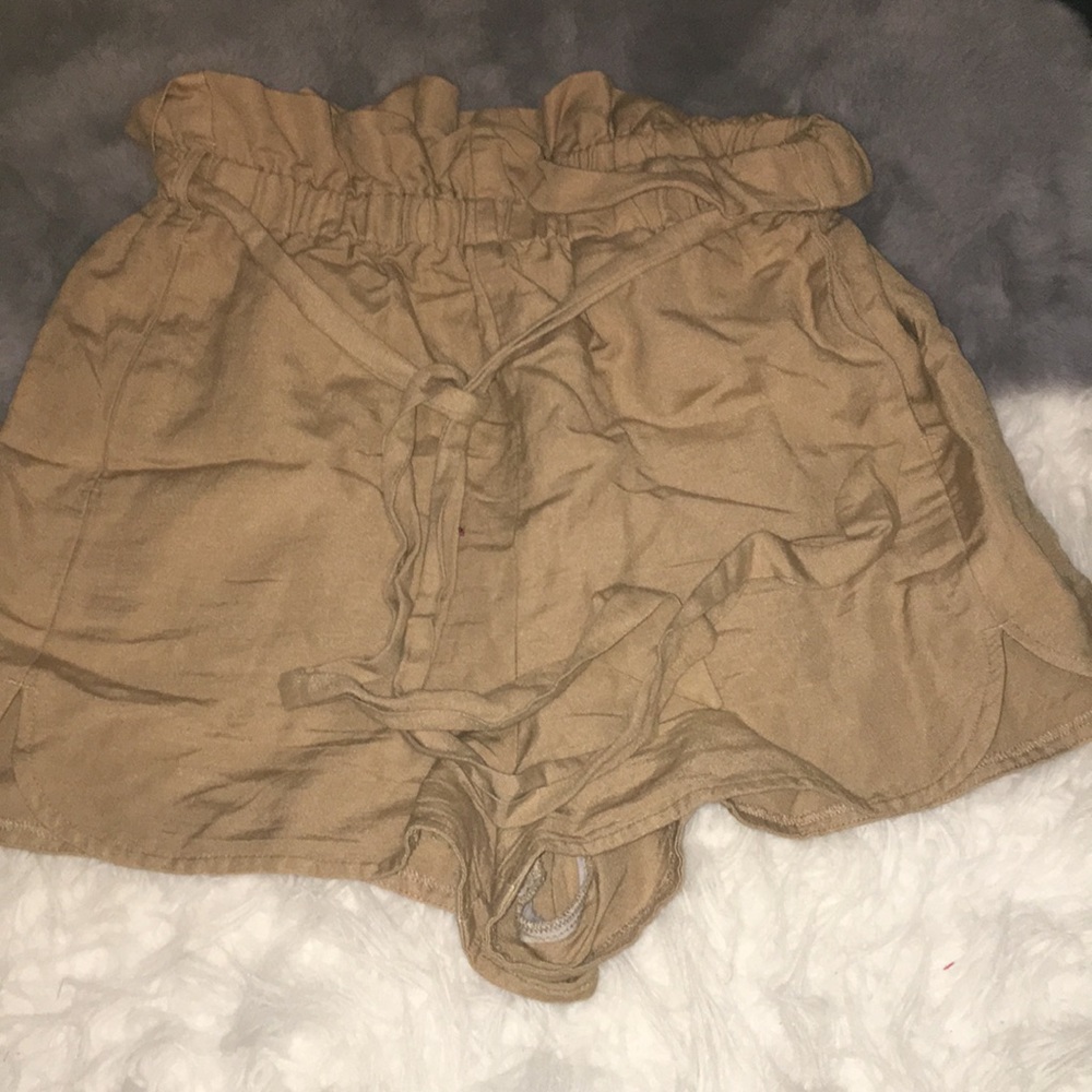 **BNWT** Khaki Linen Shorts
